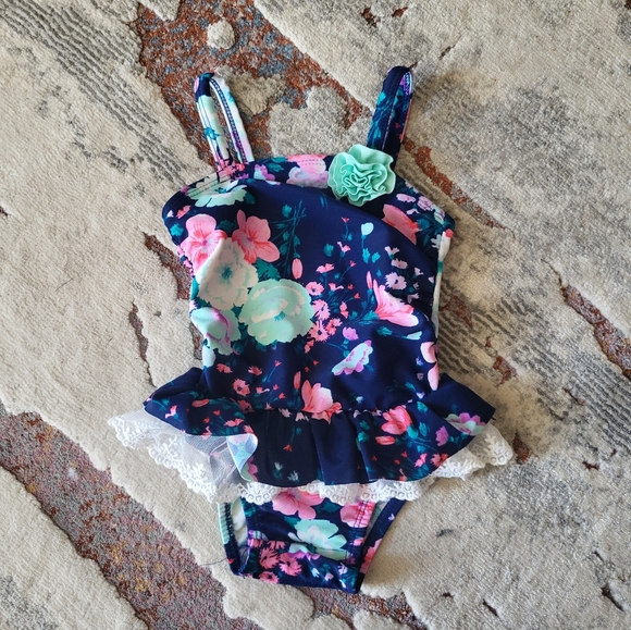 Swim suit - Picture 2 of 6